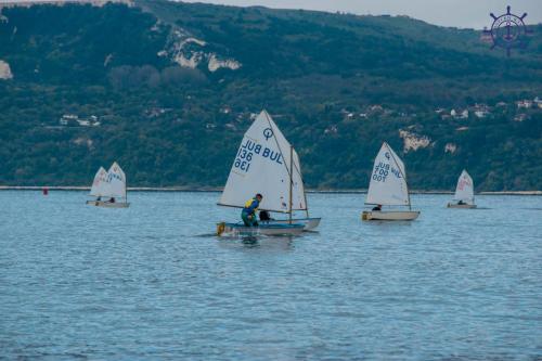 462118184_1049273960535808_5542440083569608704_n